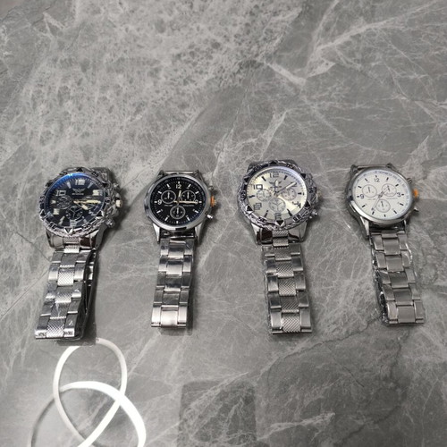 Set of 4 men's silver wristwatches, new