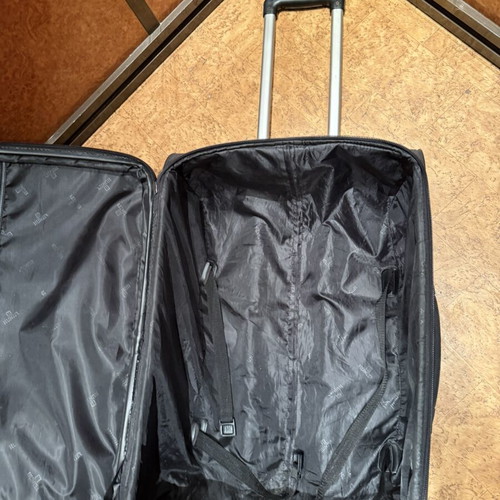 Hunter black trolley suitcase used with telescopic handle