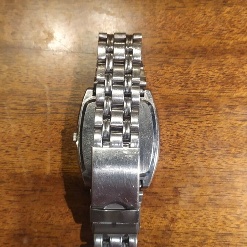 Seiko Quartz 8223-5130 A wristwatch used, silver, vintage 1980