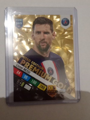 Футболна карта Adrenalyn XL Premium Gold Messi в отлично състояние