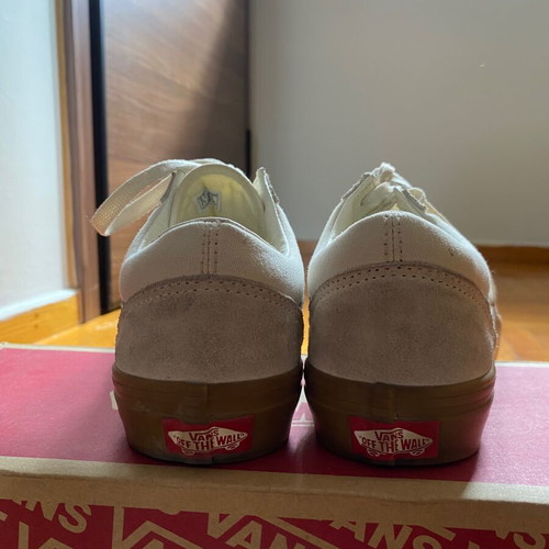 Vans Oldskool sneakers like new, off white with gum sole, size 38