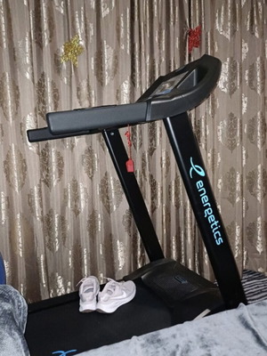 Energetics Power Run 4.9 Treadmill new 120 kg