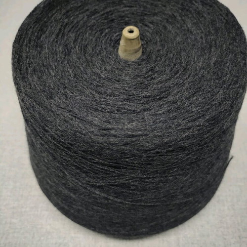 Dark gray yarn 2/20 thick like new, cone about one kilo