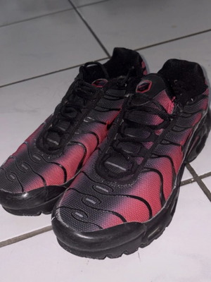 Nike TN shoes used, black and red, size 37.5