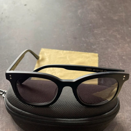 Marjo Jason sunglasses like new, black