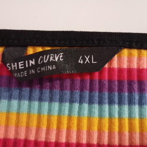 Plus size crop top Shein used, multicolor, size 4XL