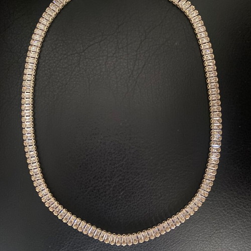 Riviera choker necklace in gold tone like new