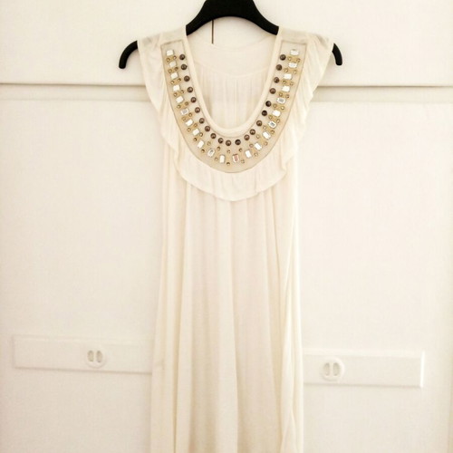 Blouse dress used with stones in white color size M