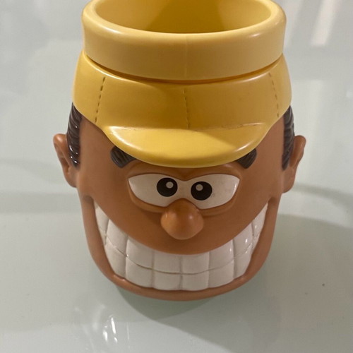 Tradefinders collectible mugs boy and girl in excellent condition