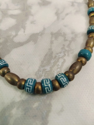 Vintage women's necklace from the 1970s, used