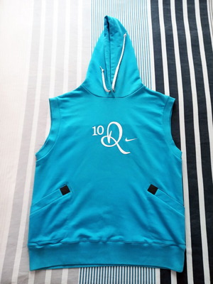 Nike Vintage Ronaldinho 10R Sleeveless Hooded Top like new, turquoise, size M