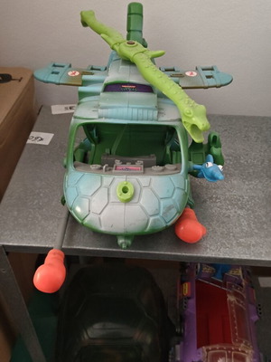 TMNT vintage Turtle copter used with accessories