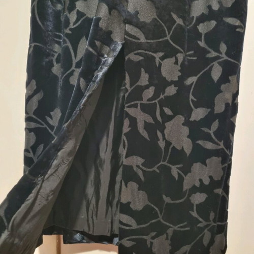 Black Velvet Embossed Dress Bill Cost like new size M