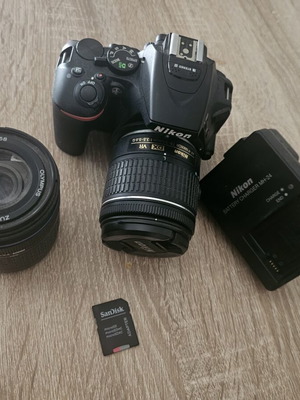 Nikon D5600 18-55 VR Kit digital camera like new