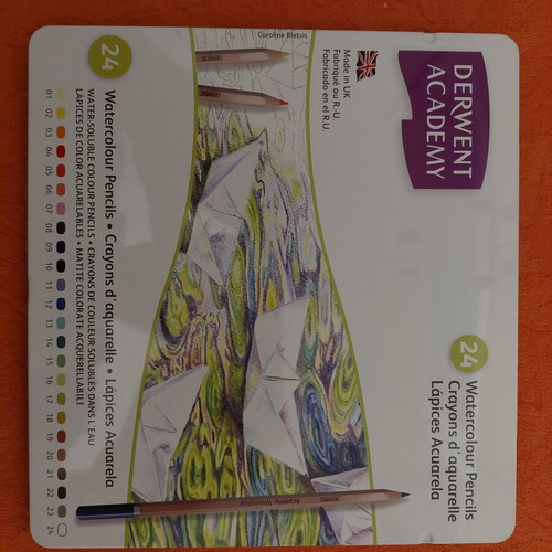 Derwent Academy watercolour pencils set of 24 like new in metal case
