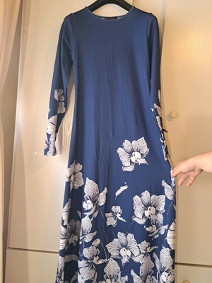 Maxi elastic blue dress with white flowers like new, size L