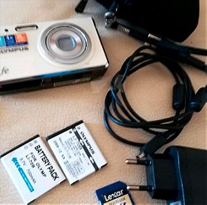 Φωτογραφική μηχανή Olympus +2 μπαταρίες + 2 κάρτες μνήμης 4giga +θήκη μεταφοράς!