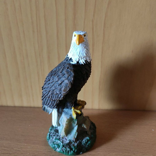 Collectible bald eagle figurine new