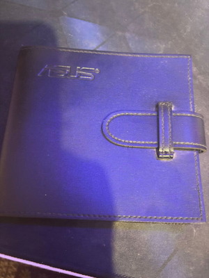 ASUS case for CD/DVD like new, holds 16 discs