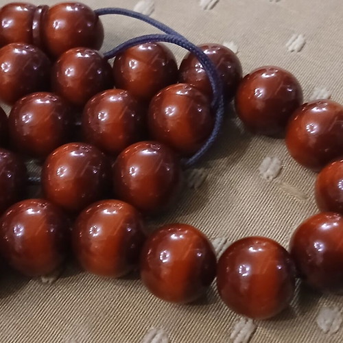 Bakelite Komboloi worry beads used, 33 beads, 1990s Syria