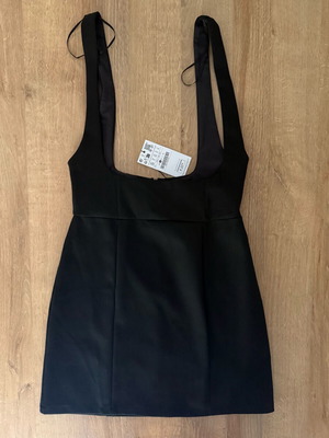 Stradivarius μαύρο μίνι φόρεμα small καινούργιο