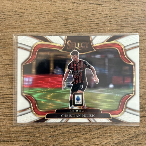 Christian Pulisic White Prizm /39 Panini Select 2025-26 Serie A card