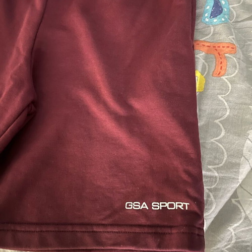 Children's maroon GSA bermuda shorts like new, size 14