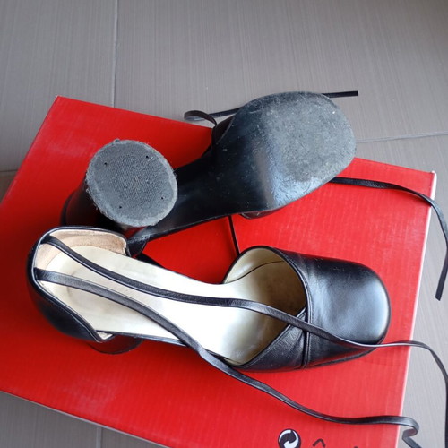 Vintage Shellys leather high heel shoes with strap used size 36-37