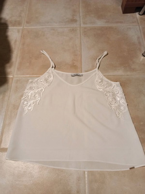 Toi&Moi white t-shirt size M like new