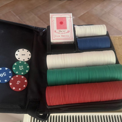 Poker set new with deck in fabric case 26x20cm
