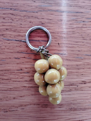 Vintage grape keychain from the 90s new