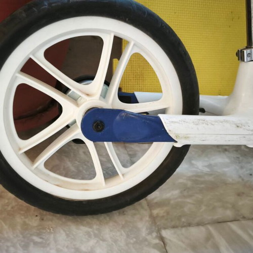 Lionelo Arie Indygo Balance Bike used with brake and footrest