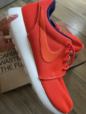 Nike Roshe Run sneakers new, size 38.5, multicolor