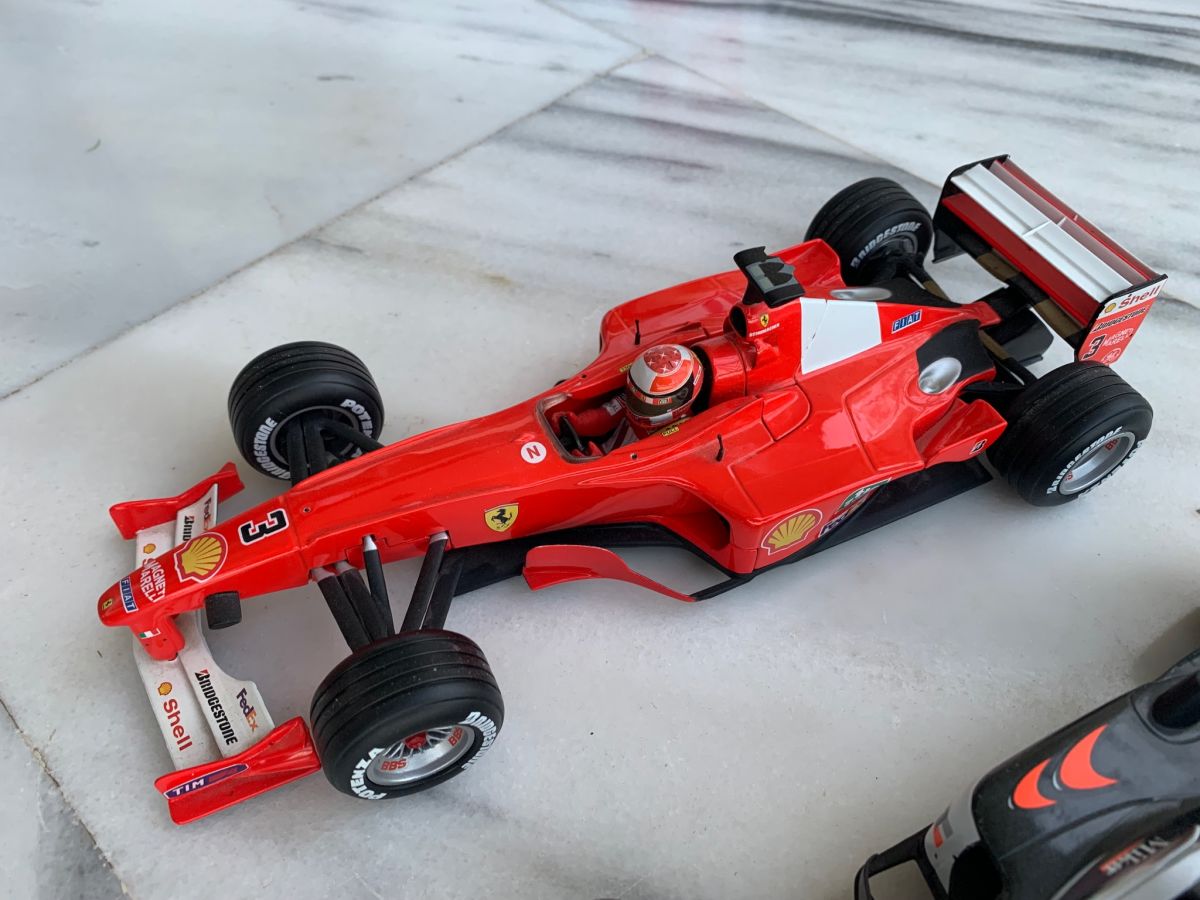F1 formula hot wheels 1/18, Ferrari… - € 60,00 - Vendora.cy