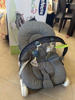 Chicco Hoopla baby relax like new