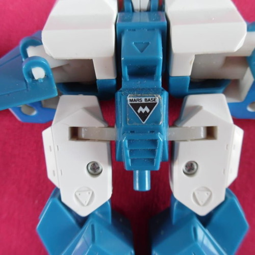 Robotech Alpha Fighter figure from 1984 by GAKKEN