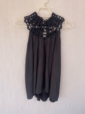 See the Sea top like new, size M, blue