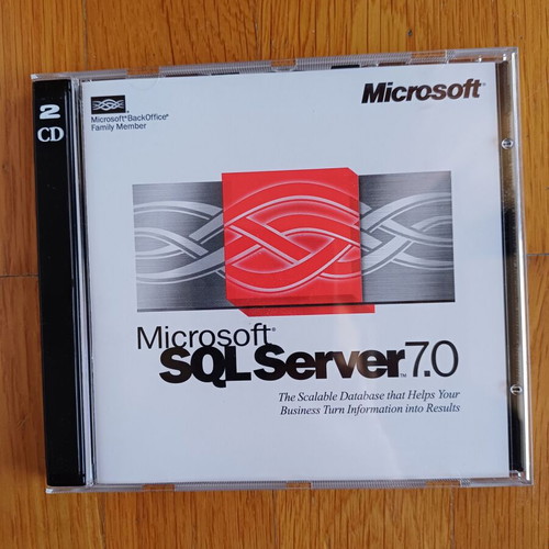 Microsoft SQL Server 7.0 like new, 2 CDs