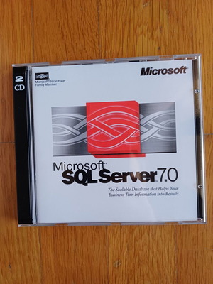 Microsoft SQL Server 7.0 like new, 2 CDs