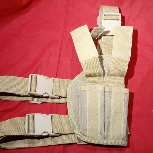 Thigh Gun Holster like new, desert color with two magazine pouches