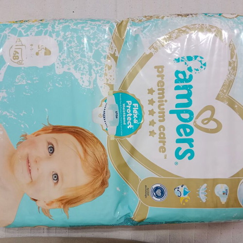 Pampers Premium Care No 4 pack of 68 like new