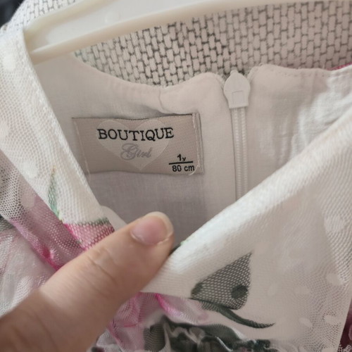 Floral white tulle dress with satin belt, like new, 1 year 80 cm
