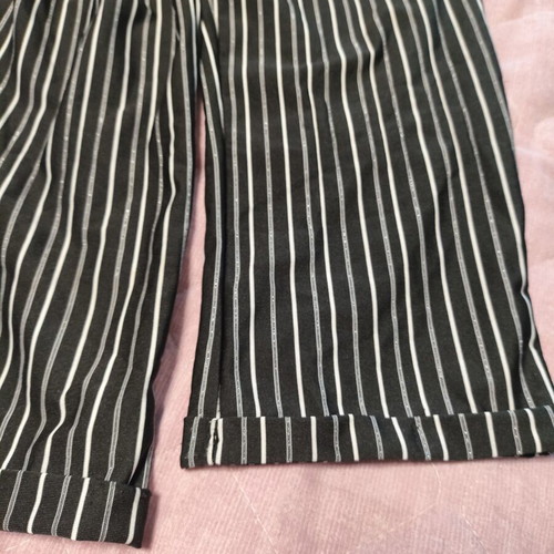 Pants like new, black and white, size L