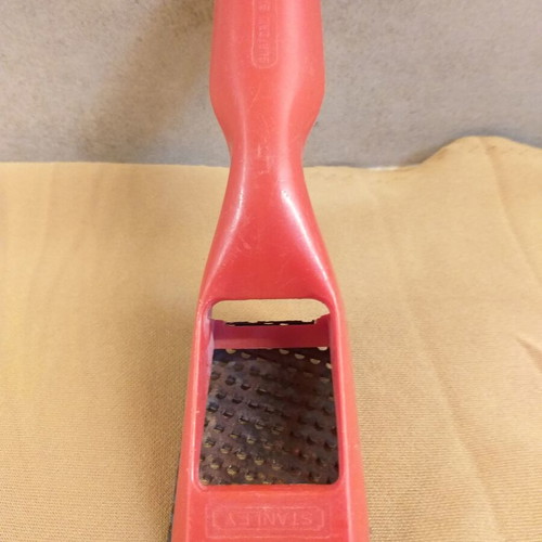 Gypsum board rasp with screen like new