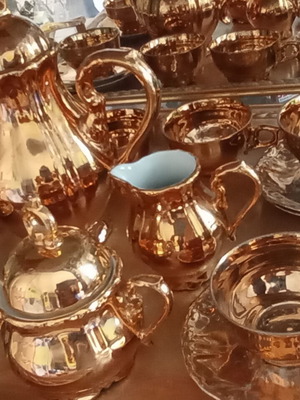 Vintage Mokka coffee set porcelain with gold lustre like new