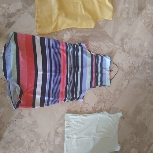 Women's blouses used, pack of 3, sizes large and extra small
