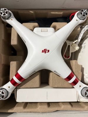 DJI Phantom 3 Standard like new drone for aerial photography