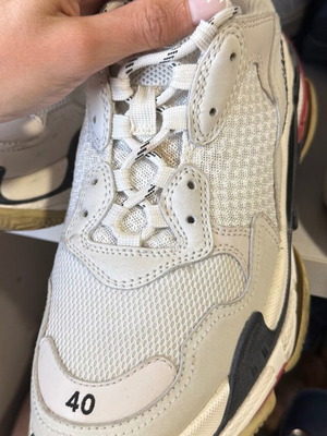 Balenciaga Triple S sneakers size 40 like new, white