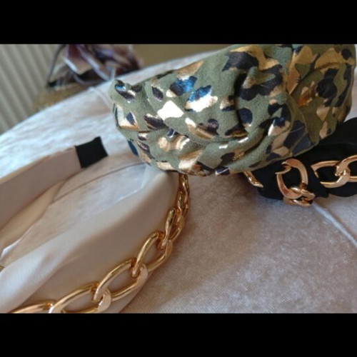 Hairbands new, black and beige, set of 4