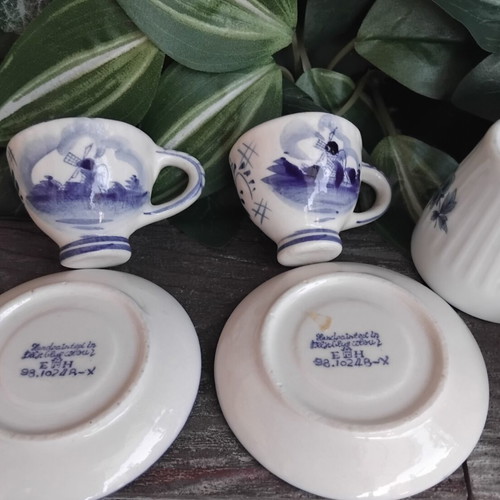 Vintage συλλογή Delft Blue χειροποίητη ζωγραφική, σετ 5 κεραμικών με ξύλινο τσόκαρο
